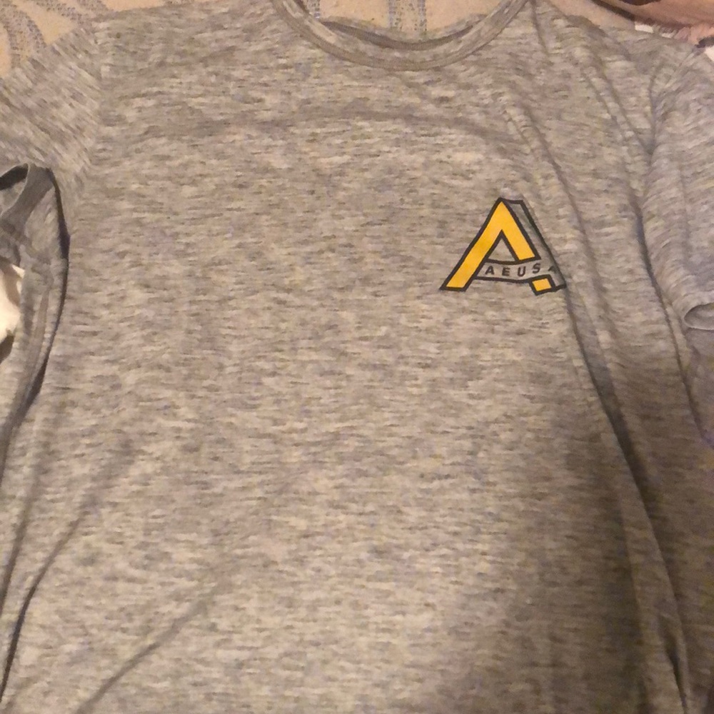American eagle outfitters t- shirt